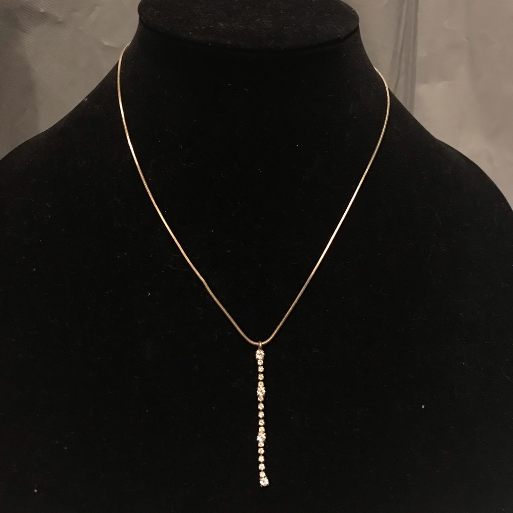 Crystal pendant necklace